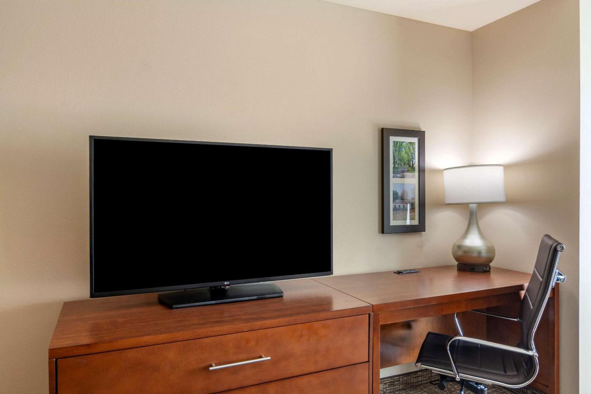 Comfort Inn & Suites Charlottesville Luaran gambar